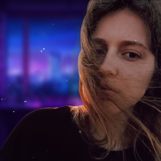 sofya making art