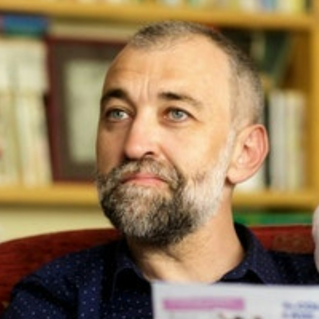 All You Can Read cu Iulian Tanase